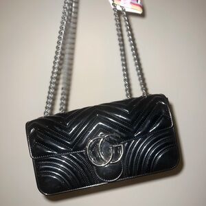 Brooklynns black shoulder bag with chain strap
